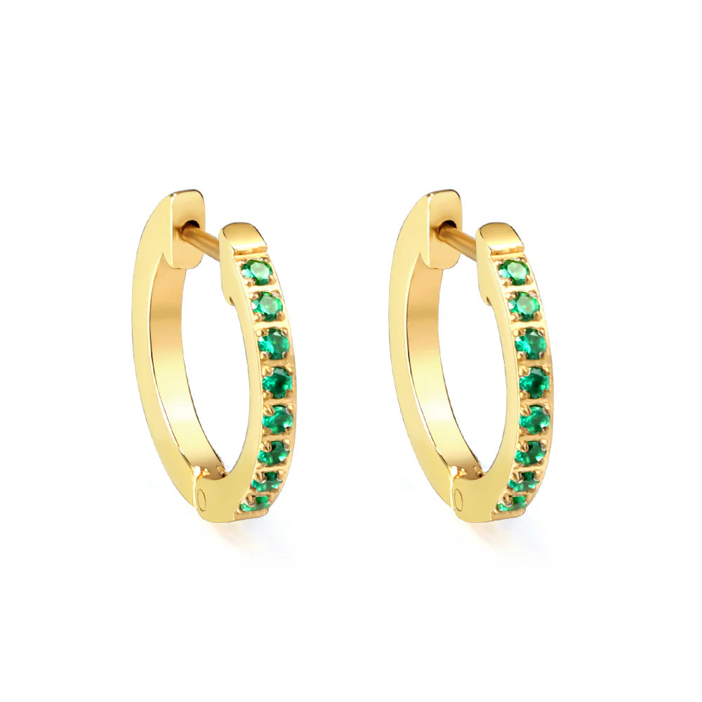 Round earrings with diamonds