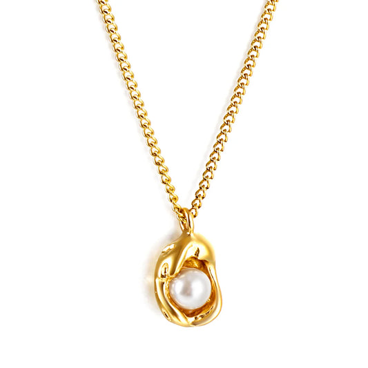 white pearl necklace